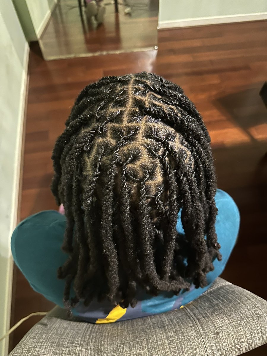 shannacey's tweet photo. I know Iโm one of them ones. ๐ฅ๐ซก
#houston #dreads #locs #locstylist #retwist #style https://t.co/jzJ53Gmwlt