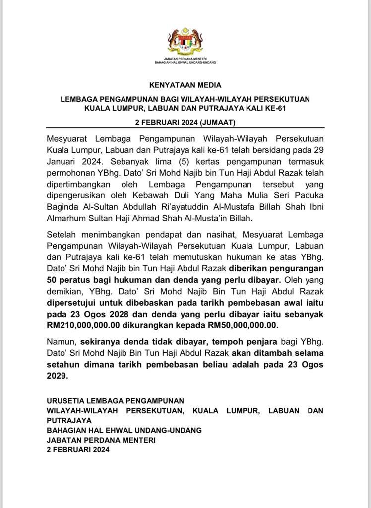 azrulmohdkhalib's tweet photo. A sad day for Malaysia.   

An embarrasing and dishonorable decision. What message does this send to the Rakyat, and other countries?   

It is bad enough that the prison term has been commuted to 6 years, even the fine has been reduced by 76% (not 50% as indicated).   

Shame. https://t.co/hrO8MebLOT