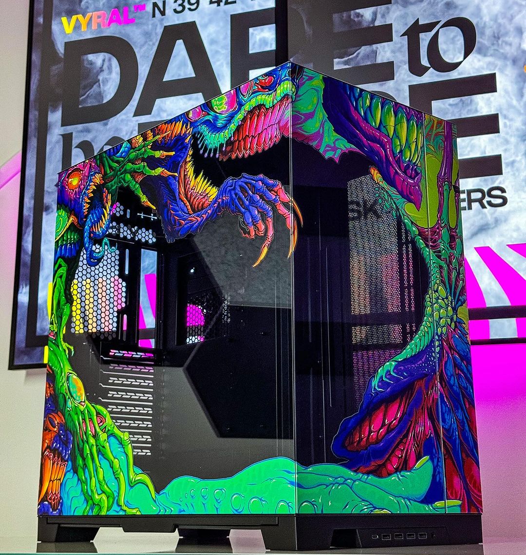 GlobalLianli's tweet photo. Let O11D EVO XL be the canvas for your build!🖌

Photo Credit 📸 @vyralteq 

#LIANLI #O11DEVOXL #PC https://t.co/eGPrYV2QI1