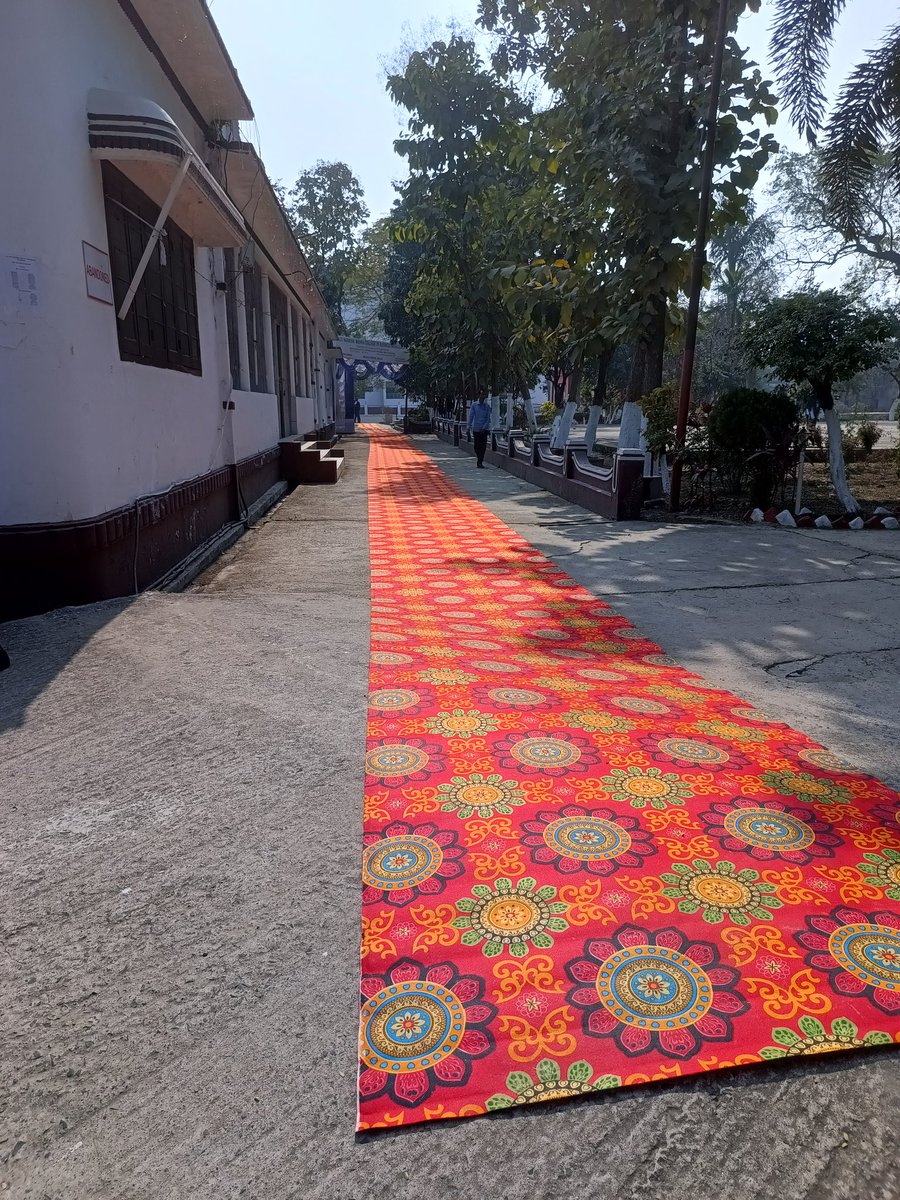LNMCBMOFFICIAL's tweet photo. What a wonderful day at @LNMCBMOFFICIAL The #AnnualFunctionDay is a celebration of our achievements, talents, and diversity. The college is looking stunning with all the decorations and lights. Don’t miss the fun and excitement!
#LNMCBMOFFICIAL #LNMCBM #muzaffarpur https://t.co/rU9rH9GxOL