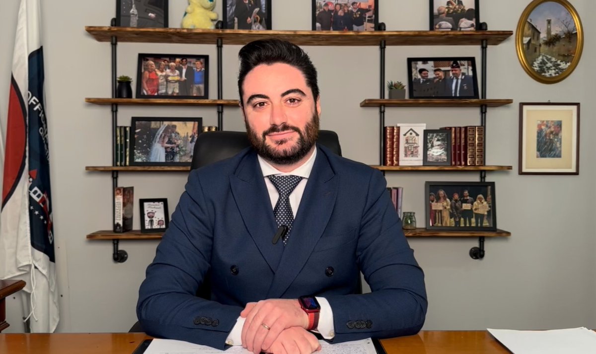 MichaelGola's tweet photo. Sento da tempo il dovere di ricambiare tutto ciò che #Mulazzano, #Quartiano e #Cassino mi hanno donato. 
È per questo che, per le prossime elezioni comunali, ho deciso di candidarmi come #Sindaco.

Io e @offixmulazzano ci siamo.
Diamo vita ad un nuovo inizio. Insieme. ❤️💙 https://t.co/iIEqVDiWue