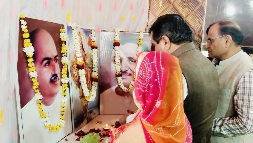 NarendranagrBJP's tweet photo. #गांव_चलो_अभियान की भाजपा कार्यकर्ताओं की जिला कार्यशाला झालरापाटन शहर में सोनी प्लाजा होटल में आयोजित हुईं जिसमें मुख्य अतिथि के रूप में सम्मिलित हुआ॥

@narendramodi @BhajanlalBjp @VasundharaBJP @cpjoshiBJP 
@DushyantDholpur @BJP4Rajasthan 
#गांव_चलो_अभियान https://t.co/FzesqIz60p