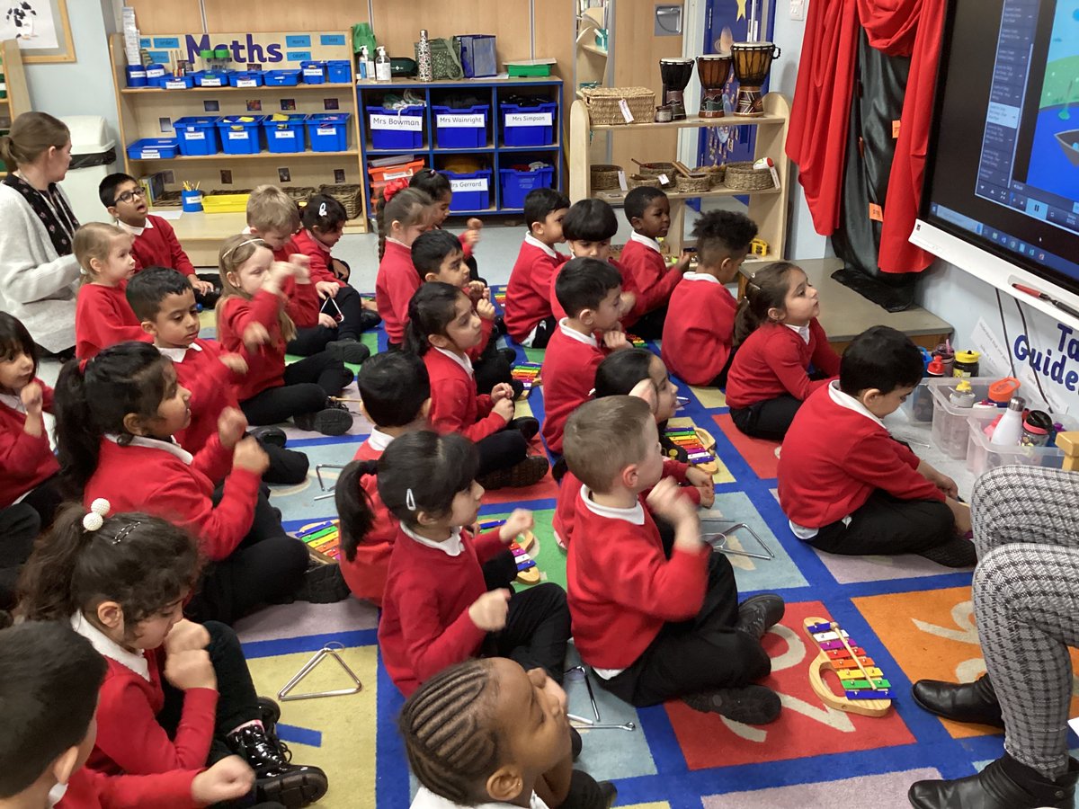 StMarysCofEPri1's tweet photo. UF have had great fun this week learning about high and low sounds and playing instruments along to some nursery rhymes #growinginwisdom #livingincommunity https://t.co/UT1UNQM7GP