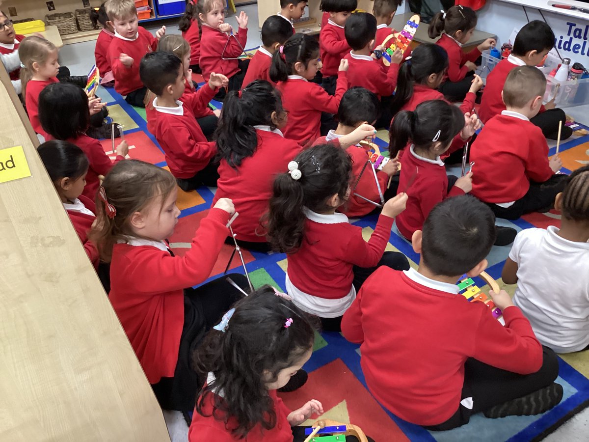 StMarysCofEPri1's tweet photo. UF have had great fun this week learning about high and low sounds and playing instruments along to some nursery rhymes #growinginwisdom #livingincommunity https://t.co/UT1UNQM7GP