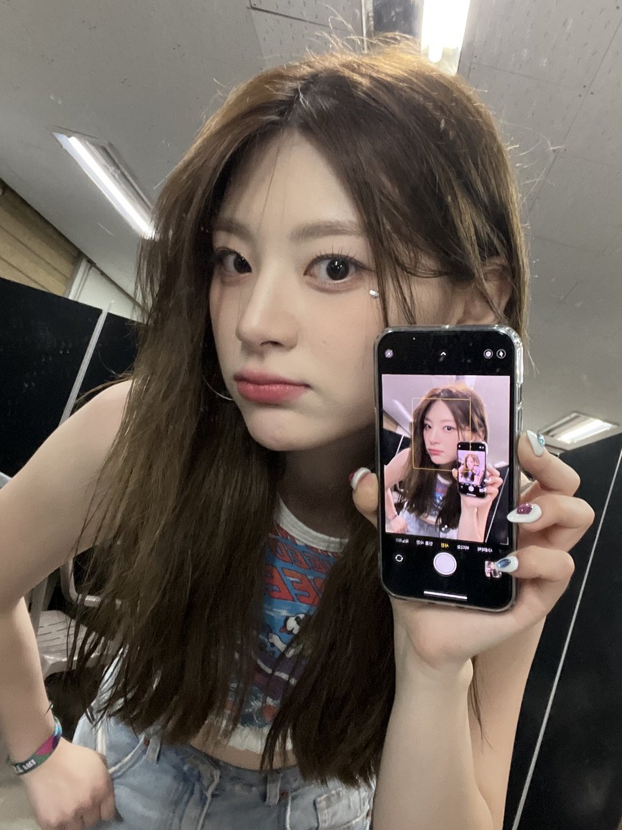 seeun. tweet media
