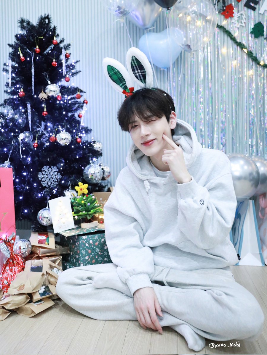 xoxo_kohi's tweet photo. 231223
볼콕 토끼정현🐰🩷

#정현 #이정현 #갓기등장 #JUNGHYUN #코히 #KOHI https://t.co/lvRmjuUpar