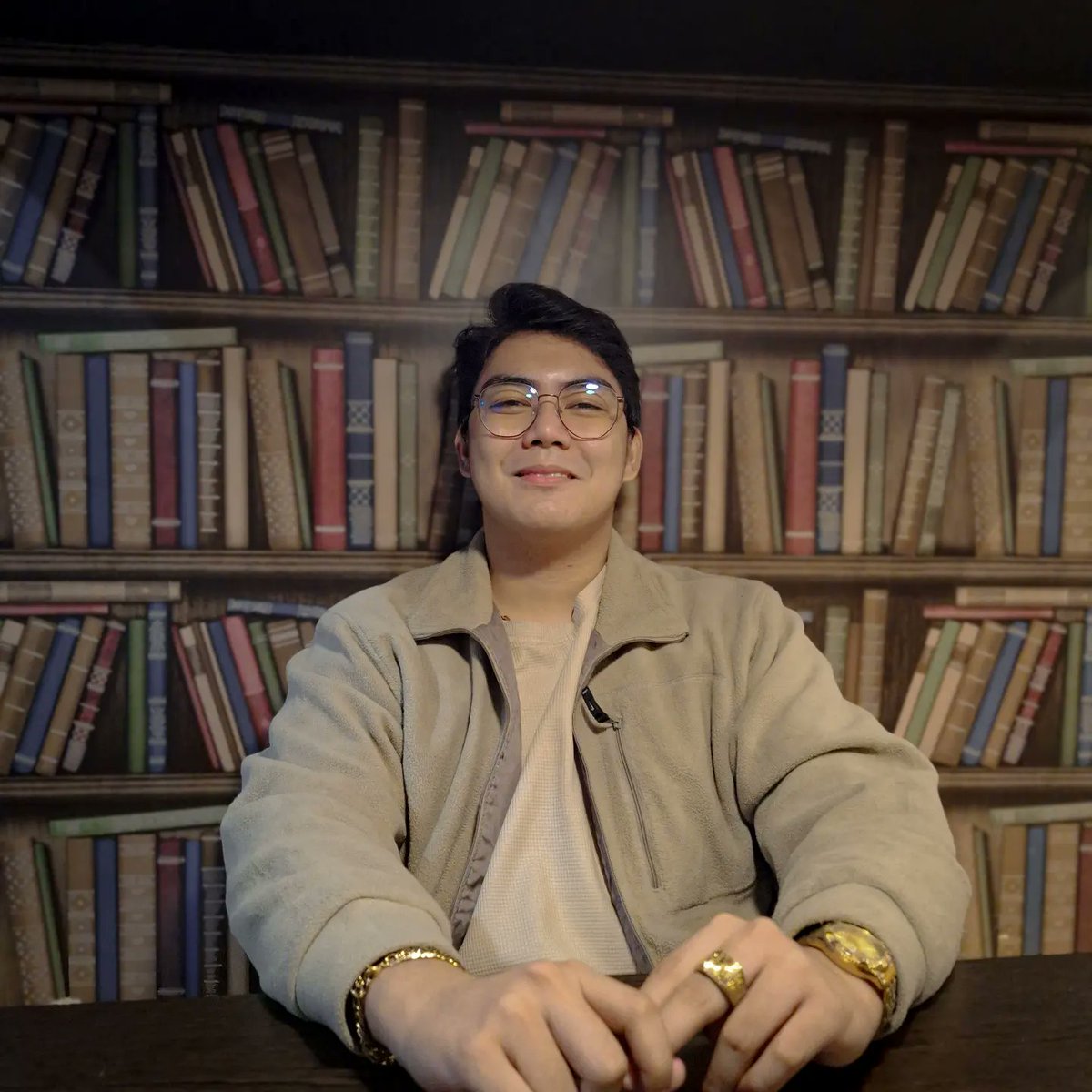 EdwinCordial's tweet photo. I'm just happy, i'm still alive :))) https://t.co/nsvskBiLV5