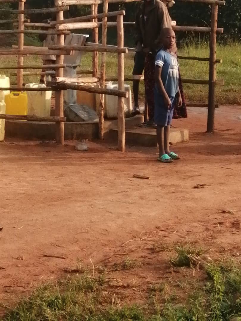 Duke_of_Ice_Age's tweet photo. For those following in the fresh water well for my friend in Uganda we minted for 70Sol in August 2023 ($1400USD).

Here are a few photos of the community benefitting from the well. All those yellow jugs is what they carry water home in.

My friend has added some rails and restrictions to prevent waste and overuse.

Proud to spend some profits to give back in this way! 

It’s not @weremeow level contribution, but it’s what I can do. RT and Tag others on #Solana who are giving back. 

#Solanagivesback #community #Giveback