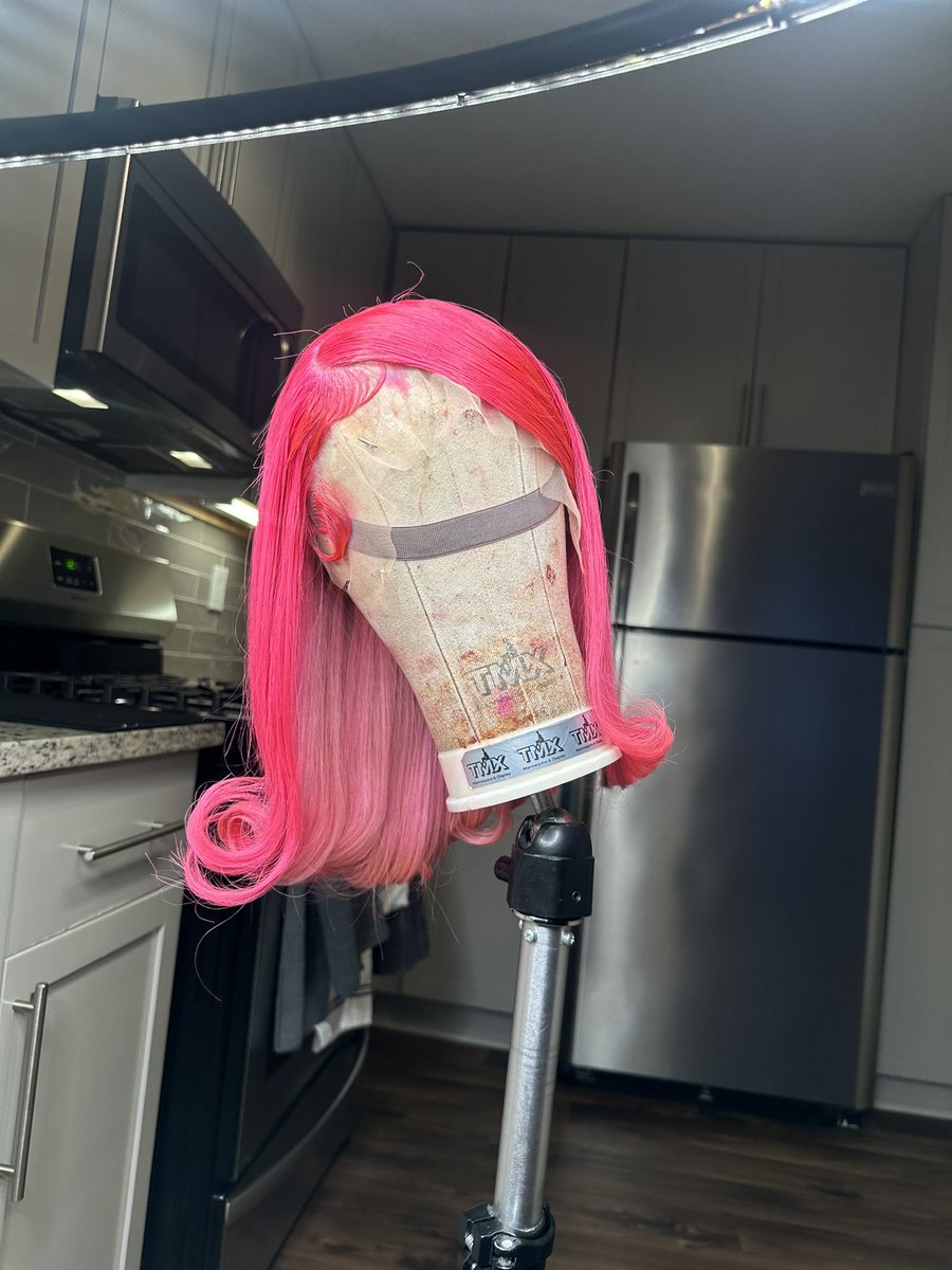 _shepoppinfr's tweet photo. Will you be my valentine ? 💘 
.
.
.
Pink Panther is available for purchase 💕
.
.
.
Dm me ✨
#wigsforsale #atlhairstylist #wigs #valentinewigs #sidepart https://t.co/v6o3m6LFXQ