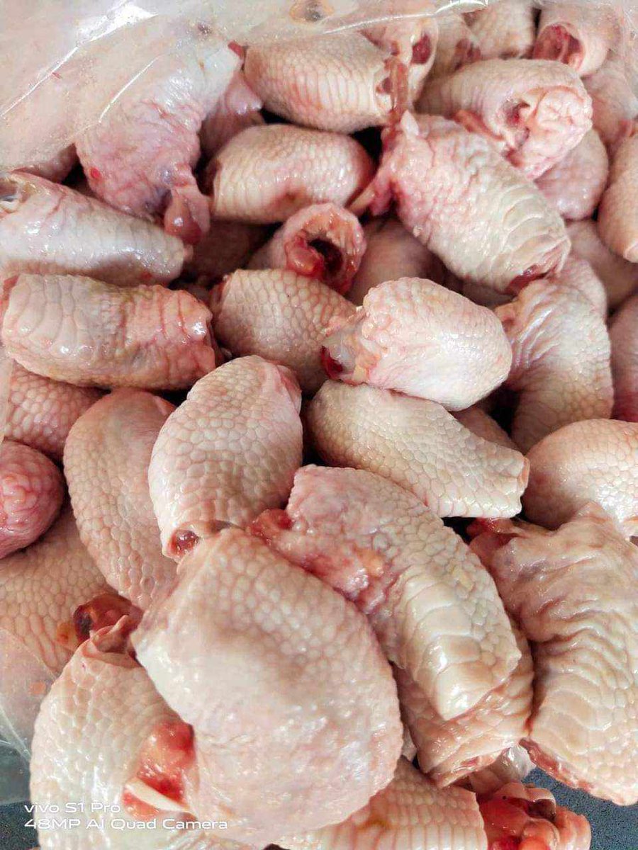 kingoffoodshow's tweet photo. 🐔🐣ជង្គង់មាន់ធំៗល្អ 
អាំងជ្រលក់អំបិលម្រេចឆ្ងាញ់ជាងគេ 
1Kg 25000

ចូល 15Kg https://t.co/1lrR0kfE8w