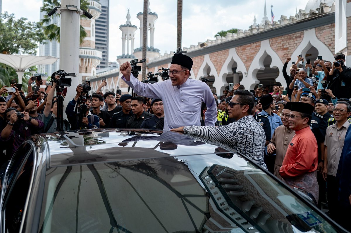 Anwar Ibrahim tweet media