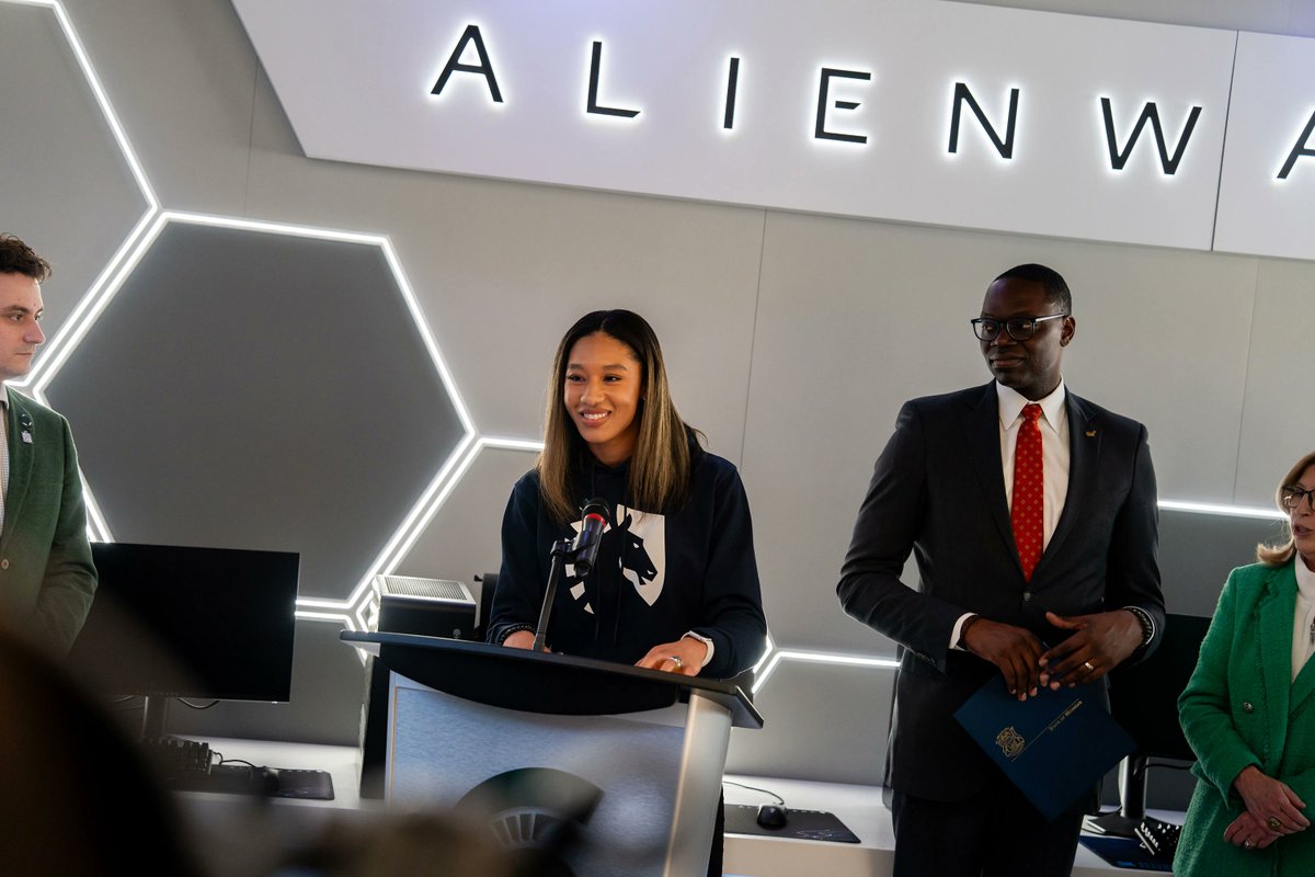 In the news! 🎮 <a href="/Alienware/">ALIENWARE</a> (<a href="/Dell/">Dell</a>'s Gaming Division), made a groundbreaking investment in an esports lounge at <a href="/EsportsAtMSU/">Michigan State Esports</a>. A cutting-edge space equipped with 12 Alienware Aurora R16 battle stations, laptops, and more.

Source: ➡️ bit.ly/47L4fFs