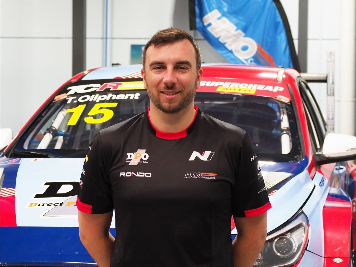 Next Level Motorsport (@nextlevelmsport) on Twitter photo 🇦🇺 Over in Australia, <a href="/Tom_Oliphant/">Tom Oliphant</a> has signed with reigning <a href="/TCRAustralia/">TCR Australia</a> champions <a href="/HMORacing/">HMO Customer Racing</a> for his second season in the championship 👏
📰 nextlevelmotorsport.com/single-post/to…
#NextLevelMotorsport 🇦🇺 Over in Australia, <a href="/Tom_Oliphant/">Tom Oliphant</a> has signed with reigning <a href="/TCRAustralia/">TCR Australia</a> champions <a href="/HMORacing/">HMO Customer Racing</a> for his second season in the championship 👏
📰 nextlevelmotorsport.com/single-post/to…
#NextLevelMotorsport