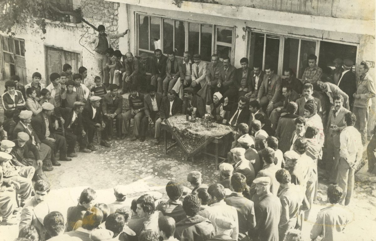 Bugünün selamı Hatay'a gidiyor. <a href="/vphatay/">Vatan Partisi Hatay</a> 

Genel Başkan Doğu Perinçek Hatay / Antakya'da halk buluşmasında.
 
(Nisan 1979)