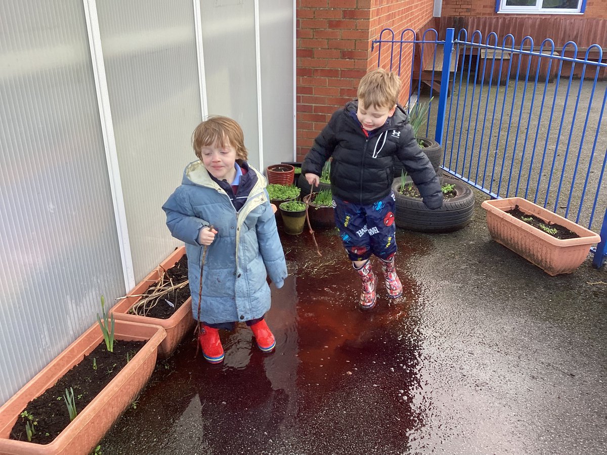 StBellarmine's tweet image. Some of the Reception children mixed the colours using powder paint and puddles. Lots of awe and wonder as they watched what was happening. #colourmixing #puddlefun