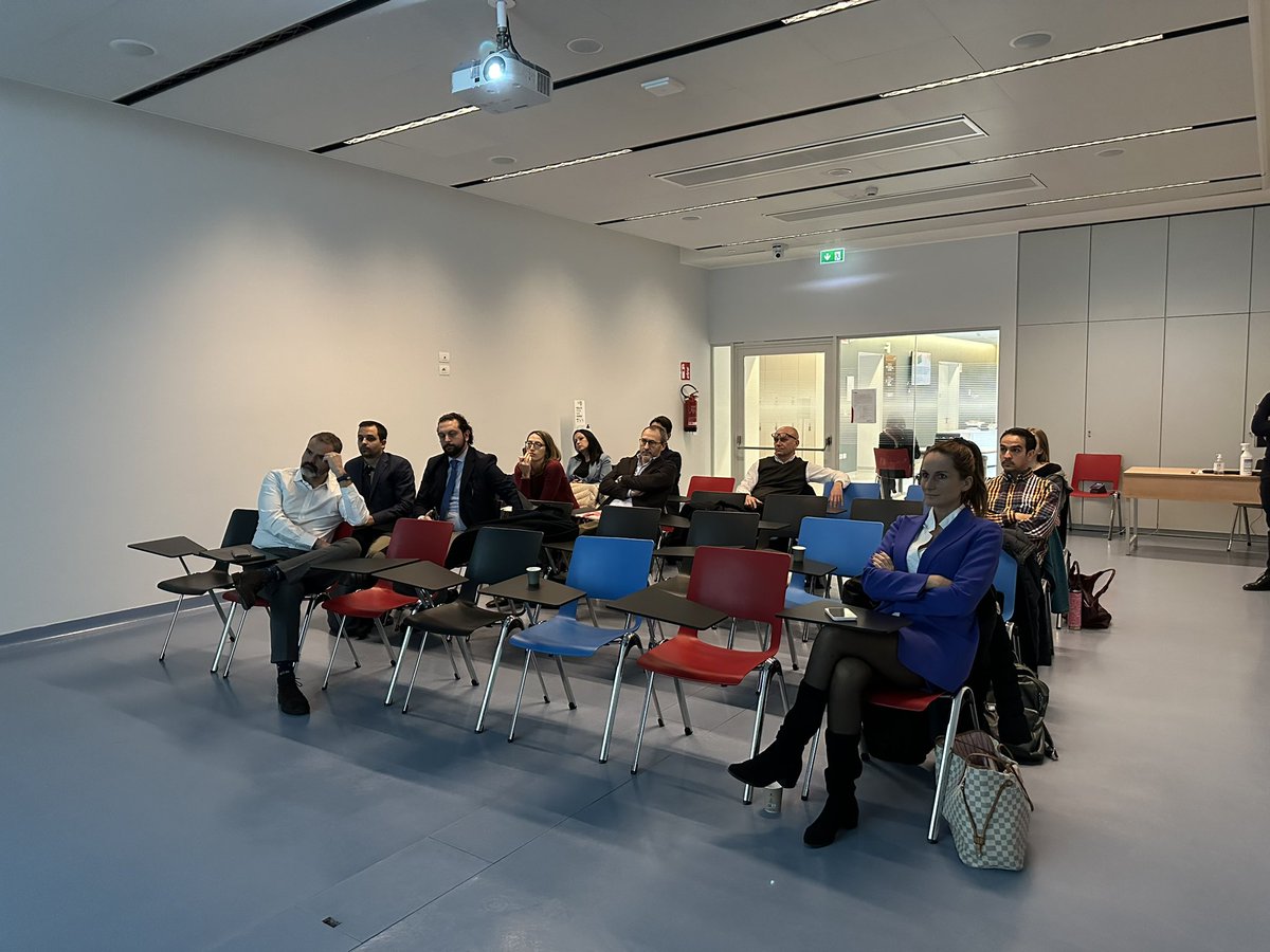 mic_carvello's tweet photo. #TTSS course today in @HumanitasMilano. Live robotic-assisted low anterior resection and TTSS + hands-on lab with biologic model! @AntoninoSpin @caterina_foppa https://t.co/EhxQFp7eDd