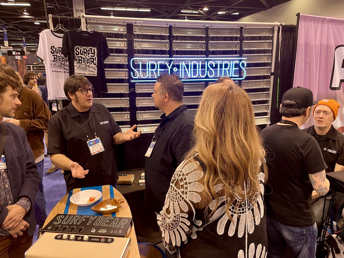 MakerfabsTech's tweet image. 🔔#CustomerProject
The guitar effects brought to us by Surfy team , with the soul of vintage music equipment,  have good portability.
we  helped production sourcing , calibrated test, and provided reinforcement for dispensing , reaped the recognition of the SUfy Industries team🥰