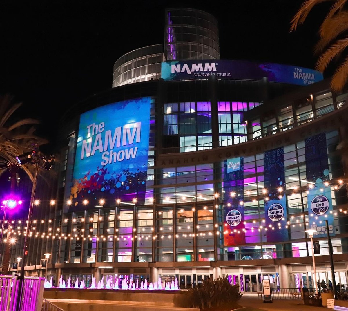 MakerfabsTech's tweet image. 🔔#CustomerProject
The guitar effects brought to us by Surfy team , with the soul of vintage music equipment,  have good portability.
we  helped production sourcing , calibrated test, and provided reinforcement for dispensing , reaped the recognition of the SUfy Industries team🥰