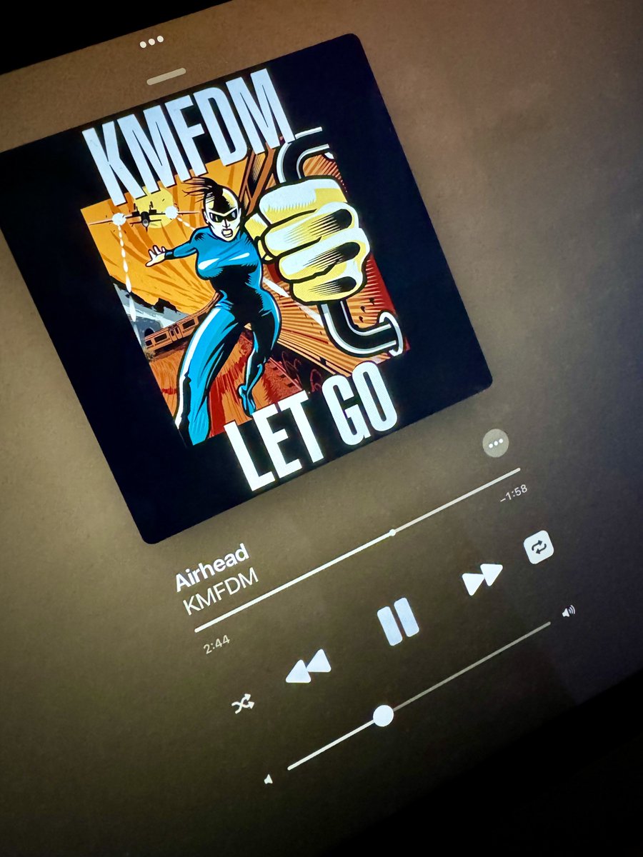 yuize's tweet photo. @LuciaKMFDM 🥰 https://t.co/gzu2VtlA7k