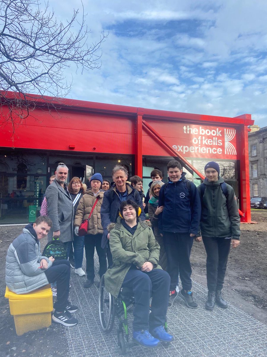 ellenfieldcc's tweet photo. Great trip out for our students to @tcddublin to visit the immersive #BookofKells experience. #classoak #classapollo https://t.co/2s47aCIXgg