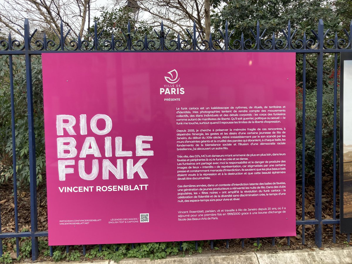 rbrunella's tweet photo. Expo #photograghy du plus carioca des french photographe @VinceRosenblatt sur les grilles de la tour Saint Jacques #paris #funkeiros #soundsystem #favela #bresil 👏🏻 https://t.co/75DrxUUNzw