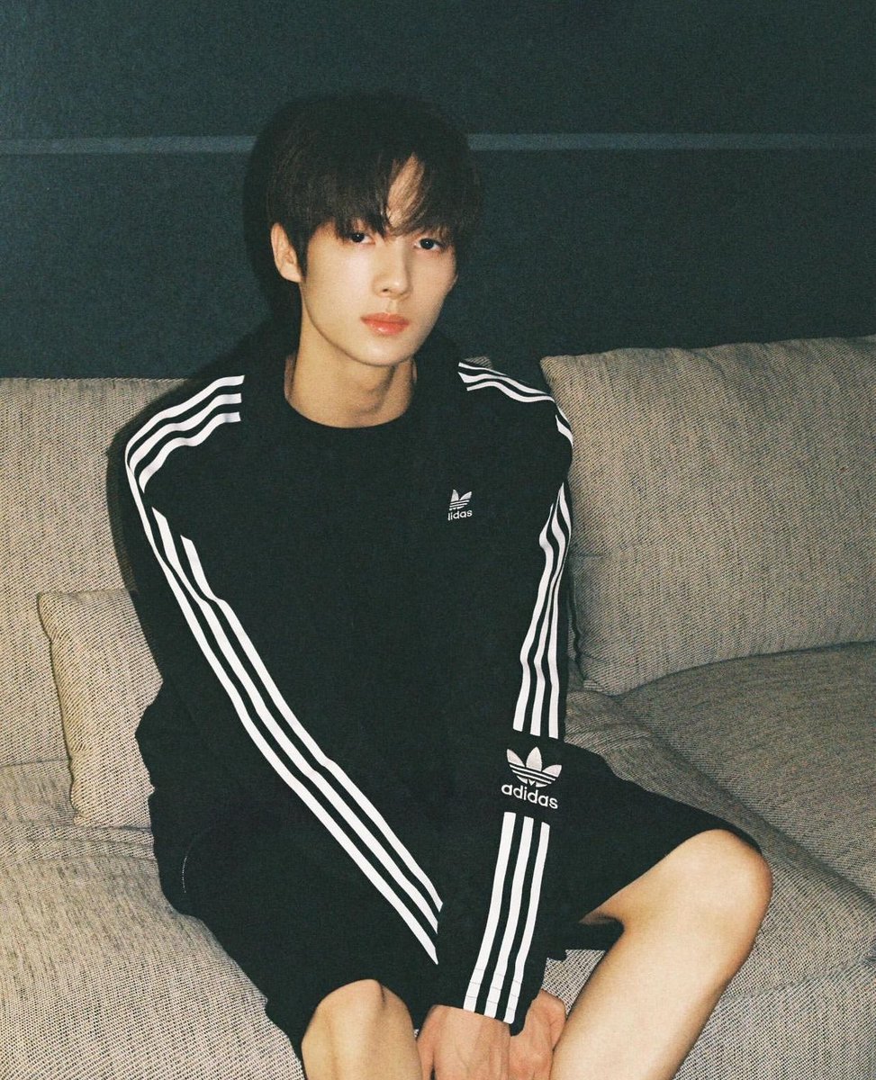 YoungJaeArab's tweet photo. 240202 - صور 

تحديث يونقجاي في الانستقرام ♡ 

#YOUNGJAE #영재 #TWS #투어스 @TWS_PLEDIS https://t.co/L86vjyY903