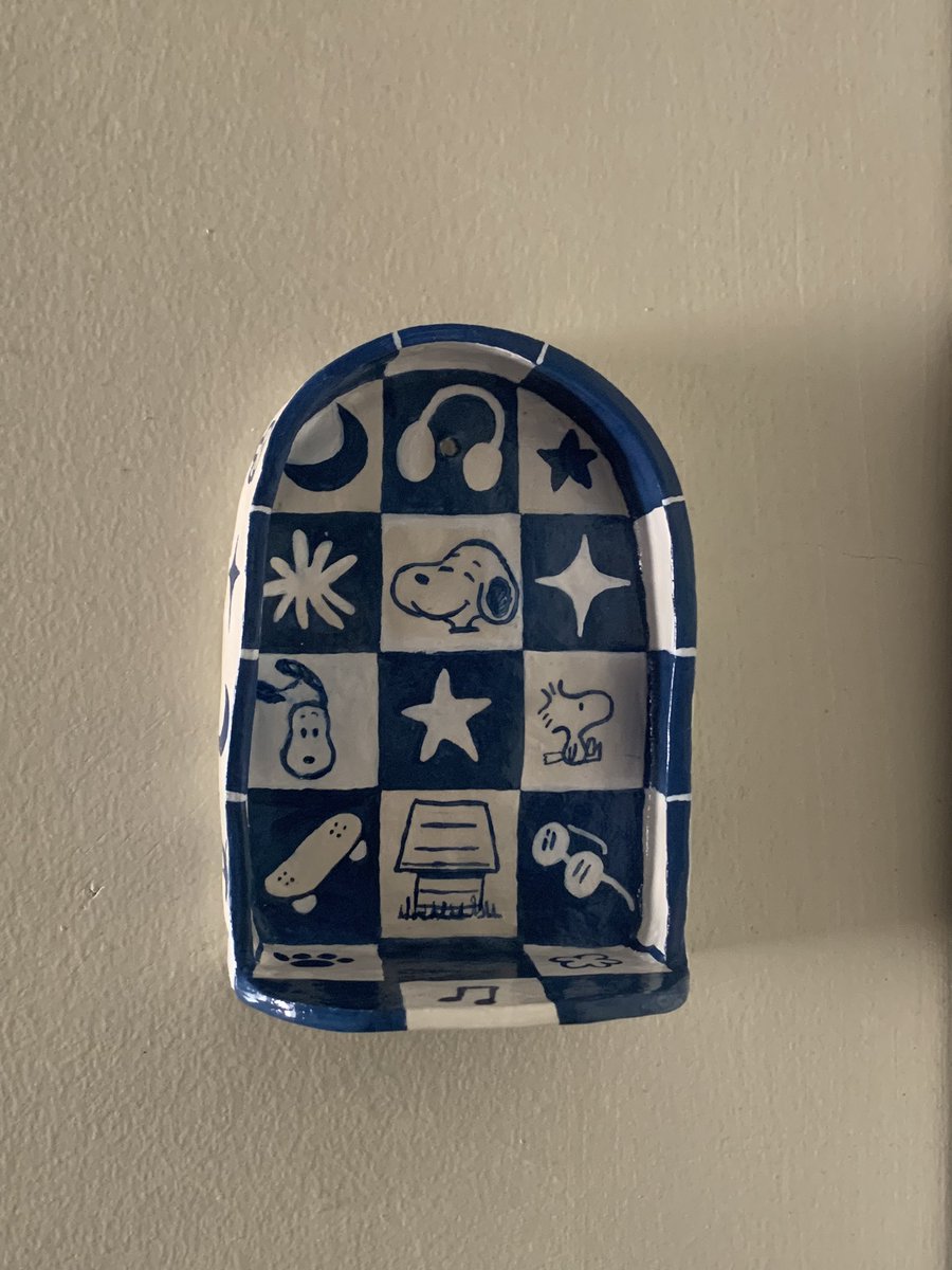 juno_spacecraft's tweet image. what if we were best friends on the snoopy ceramic shelf