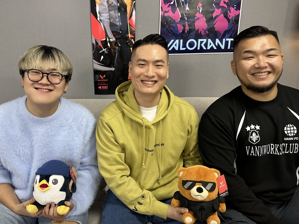 Had a blast chatting with KR caster <a href="/BinbonKR/">Binbon(김진영)</a> and streamer 너불 about the plans for <a href="/vctpacific/">VCT Pacific</a> and working on <a href="/ValorantEsports/">VALORANT Champions Tour</a>. Interview in Korean coming soon to youtube.com/@VALTOUR