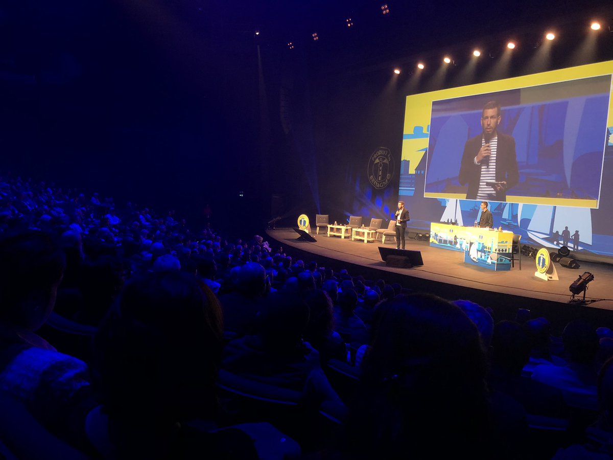 Amphi complet au #Quartz à #Brest pour la #AGPEB2024. La force d’un réseau au service de son territoire.