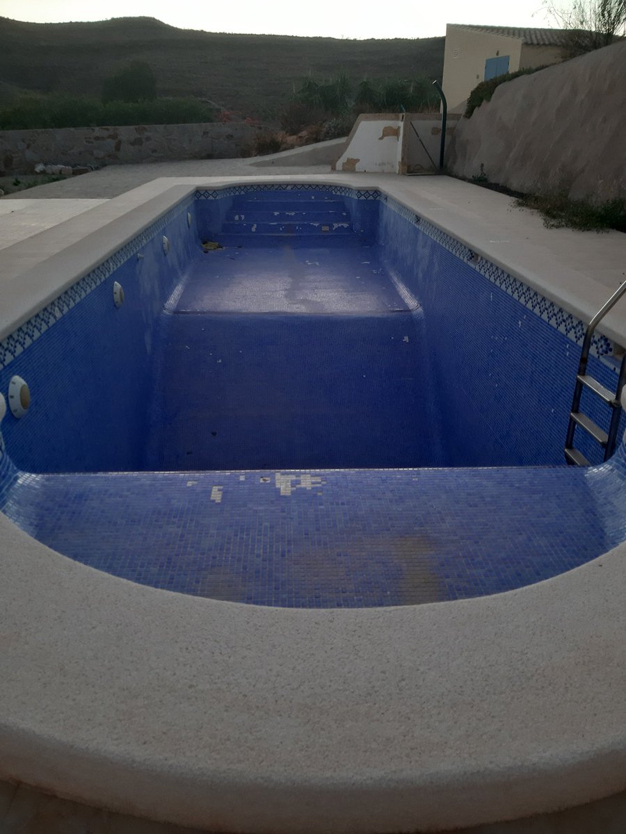 lifechangeplans's tweet photo. The pool was drained in 2022 the pump broke down the water went green.  Now it is in disrepair with tiles falling off. Reduced the value of the property.
All because he would not come to the table take responsibility for his behaviour and settle things.  
🤡🤡🤡  #postseparation https://t.co/fSvfN9wORo