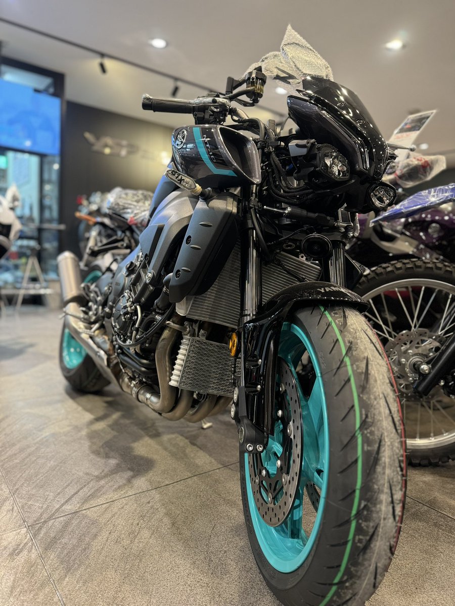 MT-10シアンホイールが入荷いたしました✨ MT-10のシアンは迫力が違い