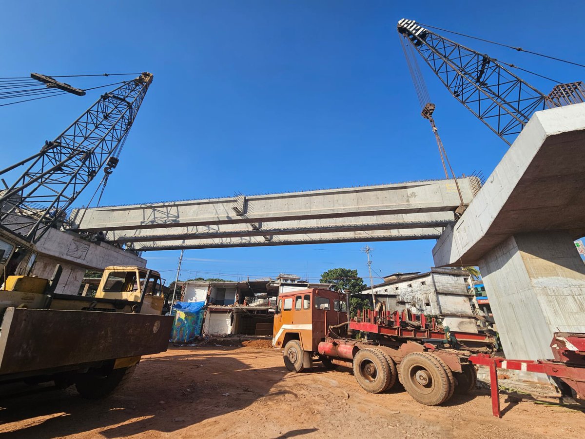 MEIL_Group's tweet photo. #MEIL is laying the #Chengala -#Neeleshwaram stretch in #Kerala, a part of #NH66. This image shows the ongoing girder erection for a flyover.
#buildingthenation #highwaytogrowth https://t.co/uQ8OTKC2fp