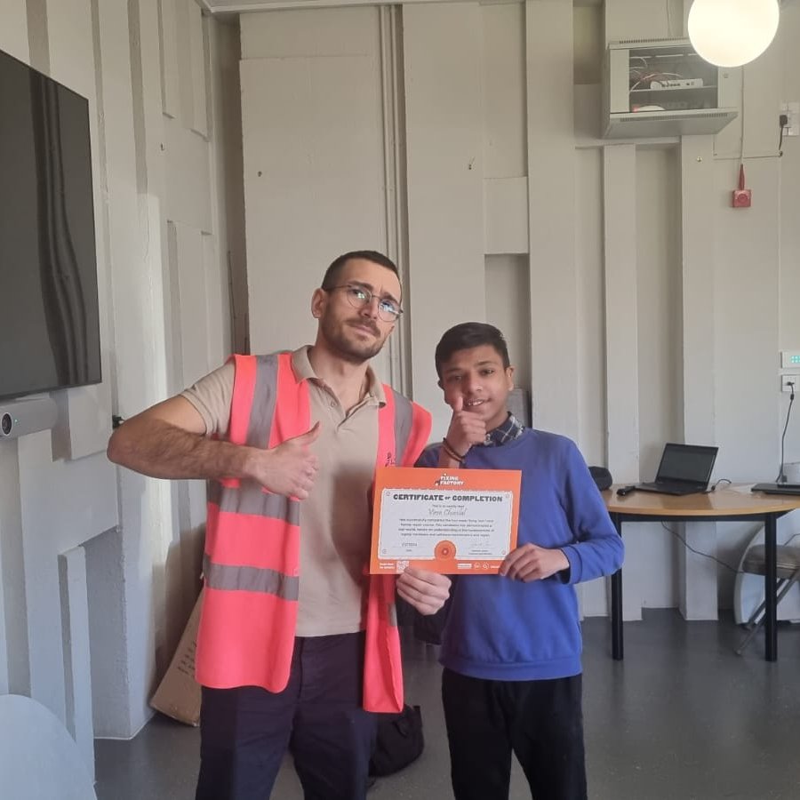 Alperton CS Apprenticeships (@acs_apprentice) on Twitter photo Well done to <a href="/AlpertonCS/">Alperton CS</a> student Viren Chunilal who completed a Laptop Repair Course <a href="/CamdFixFactory/">Camden Fixing Factory</a>
<a href="/RestartProject/">The Restart Project</a>
<a href="/_wearepossible/">Possible</a>
<a href="/connectNLWA/">North London Waste Authority</a> Well done to <a href="/AlpertonCS/">Alperton CS</a> student Viren Chunilal who completed a Laptop Repair Course <a href="/CamdFixFactory/">Camden Fixing Factory</a>
<a href="/RestartProject/">The Restart Project</a>
<a href="/_wearepossible/">Possible</a>
<a href="/connectNLWA/">North London Waste Authority</a>