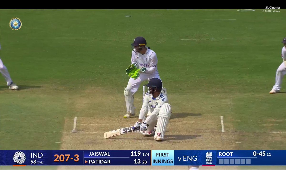 EarnestnSoulful's tweet photo. .@CricCrazyJohns 

Reverse sweep by Rajat Patidar.

- He is showing his skills at Vizag...!!!! https://t.co/vlLx4G5DZy