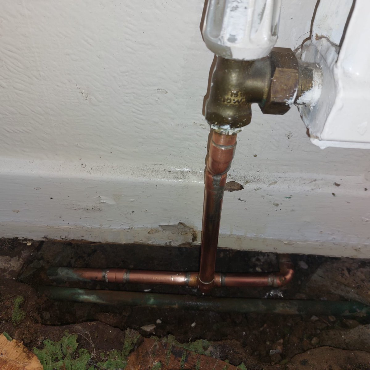 Another brilliant leak find and repair from SOS Leak Detection specialist Luke Bennett. Luke found a leak under the floor, under a wall. He repiped a new pipe through their floor under the wall and protected the pipework. Brilliant work Luke! #TeamSOS #LeakDetection