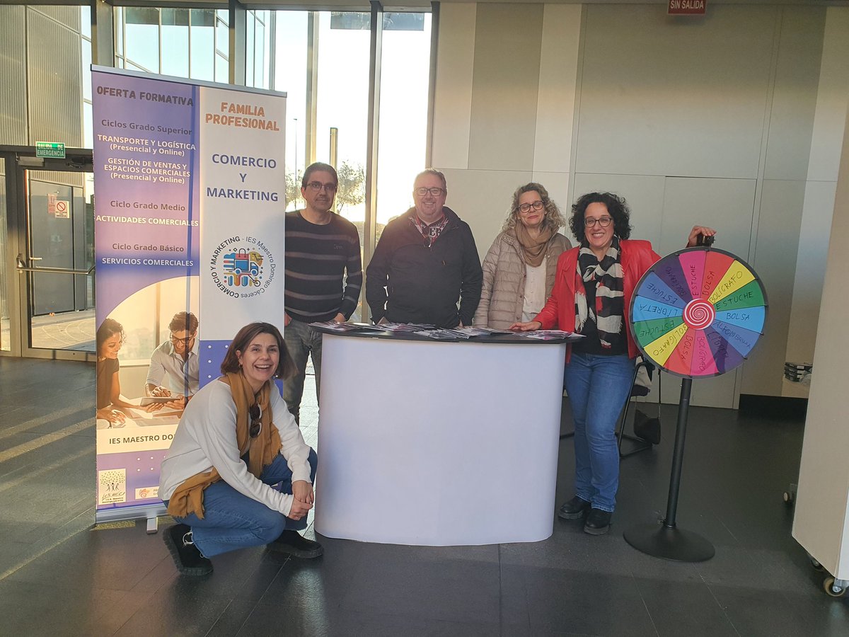 Este año la <a href="/FpExtremadura/">Fp Extremadura</a> estamos presentes: aprovechar para saber sobre FP y de paso llevaros un regalillo #CEMD2024 #YoSoydelMaestro