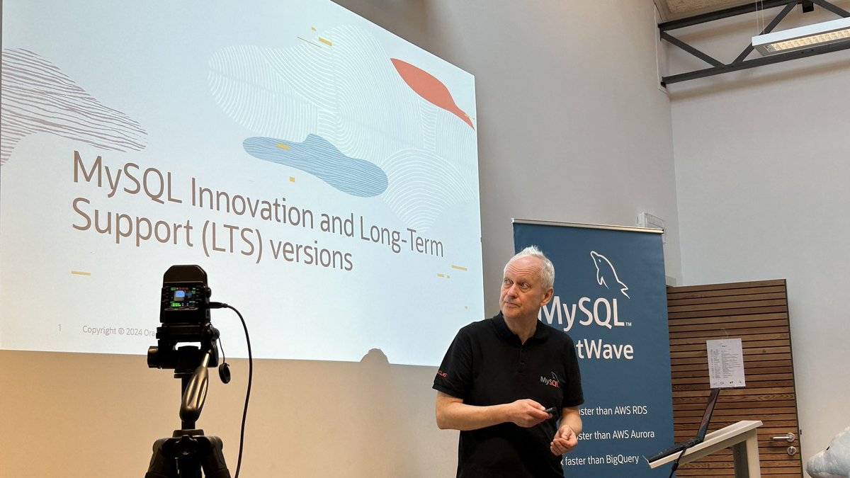 lefred's tweet image. Geir is starting day 2️⃣ of the #MySQLBelgianDays2024 by presenting the new MySQL release model ! 🐬🇧🇪