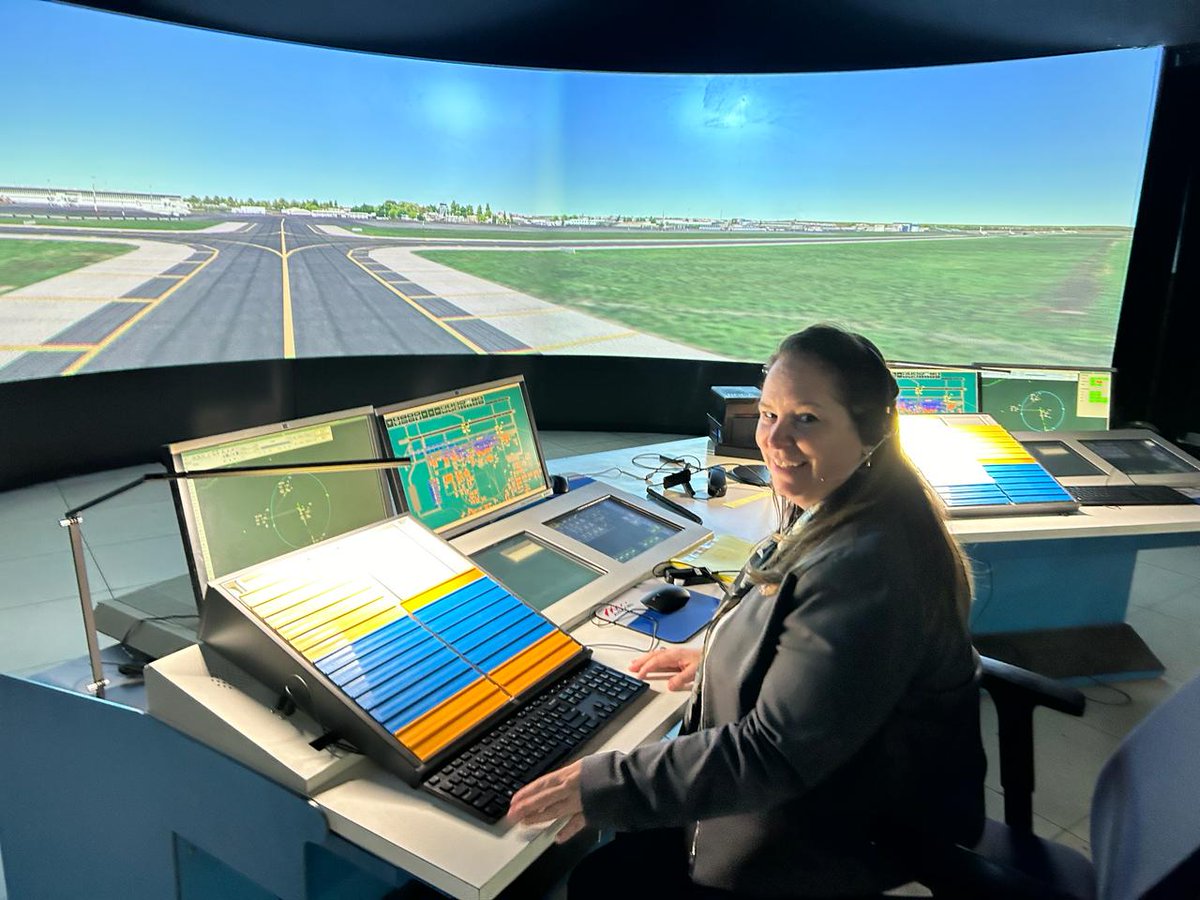 CanEmbMorocco's tweet photo. 1/2
What a great program organized by #GIMAS for Ambassador 🇨🇦@IsabelleValois6. Very impressed by the dynamic Moroccan 🇲🇦 Aerospace ✈️value chain and the growing presence of Canadian 🇨🇦 companies. https://t.co/WIldJ1hG8b