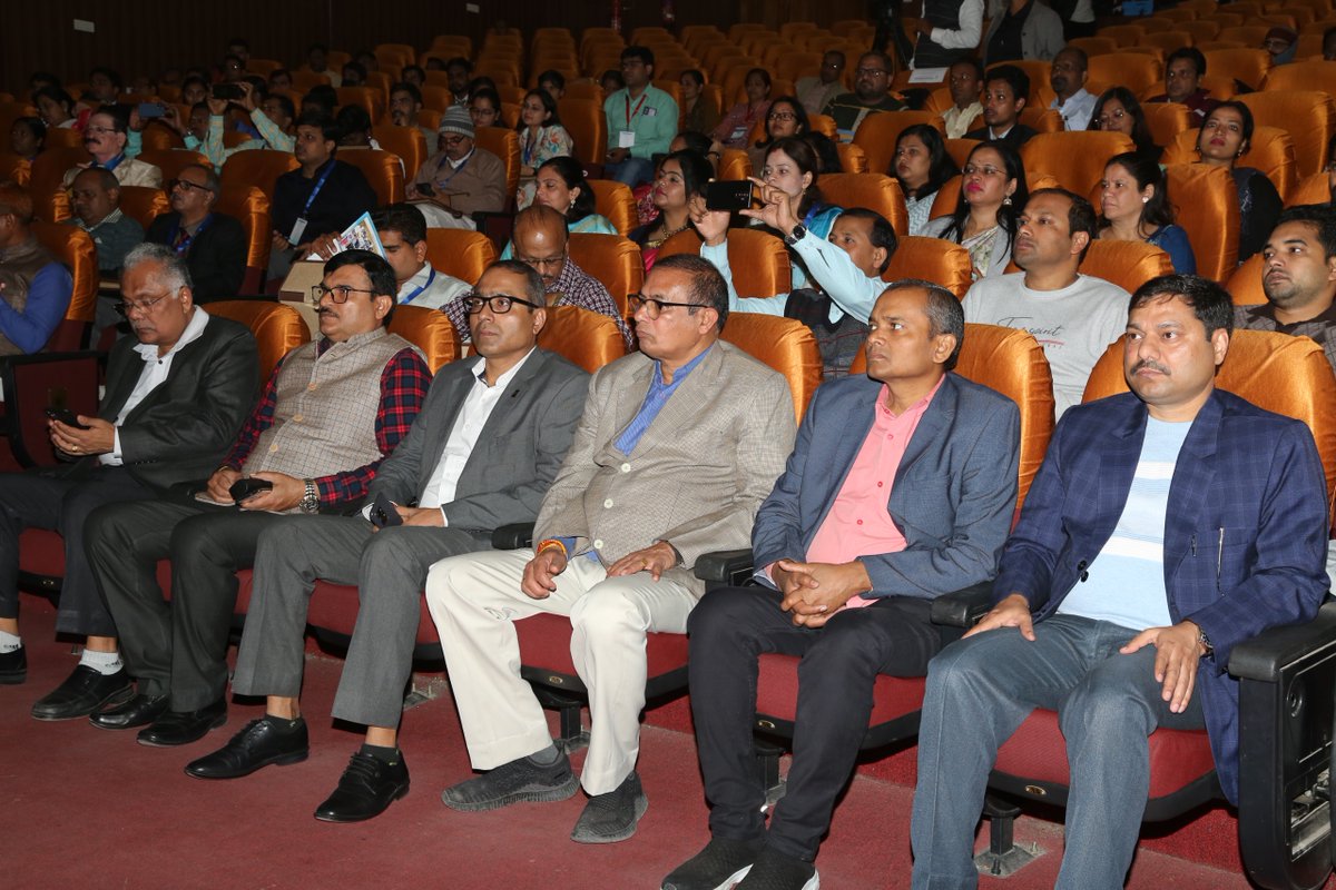 पीएसएससीआईवीई, भोपाल में व्यावसायिक शिक्षा एवं प्रशिक्षण में परिपेक्ष्‍य और प्रथाएं विषय पर राष्ट्रीय संगोष्ठी का शुभारंभ दिनांक 01 फरवरी 2024 को संस्थान के निनाद ऑडिटोरियम मे आयोजित किया गया।