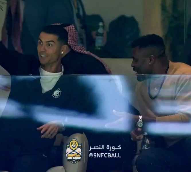 Cristiano Ronaldo watched last night's match alongside MMA star and pro boxer Francis Ngannou. 🤩