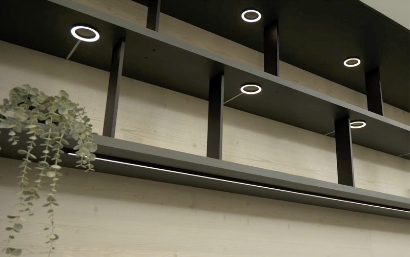 fachmedien's tweet image. Den Anspruch, Technologie und Design zu verbinden, erfüllen die Beleuchtungssysteme für die Küchen- und Möbelindustrie von Elektra. #Elektra #AnbauleuchteLD8228 #CSPLED #Inneneinrichtung #LEDBeleuchtung #KüchenundMöbel #Möbelindustrie

holz.kuhn-fachmedien.de/led-beleuchtun…