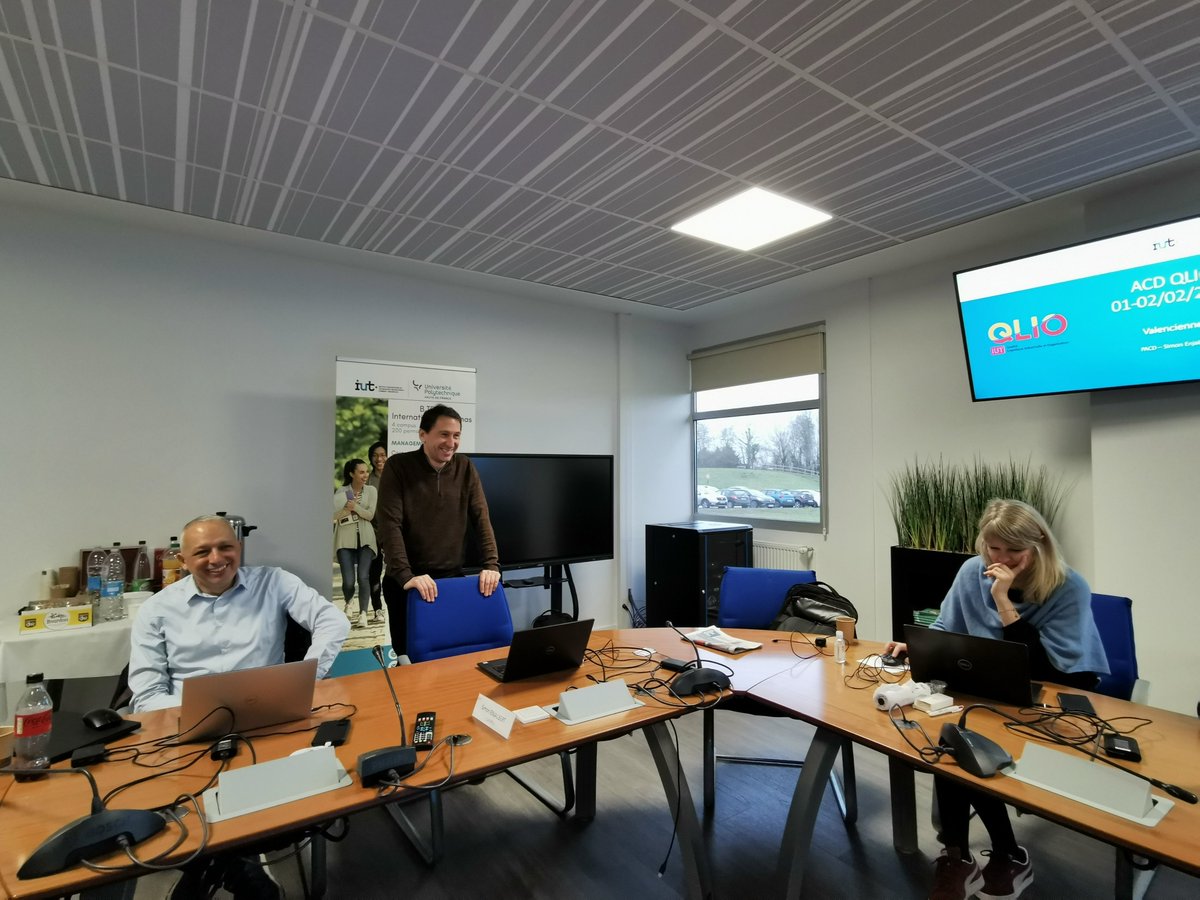 IUTValenciennes's tweet photo. Assemblée @IUT_QLIO à #IUT #Valenciennes
Partage de bonnes pratiques : innovation pédagogique #qualité #logistique industrielle & #organisation, adaptation des programmes au marché du travail, ...moments de convivialité. Les débats sont menés par S.Enjalbert #QLIO #Cambrai😊#uphf https://t.co/HTiKyWqjrT