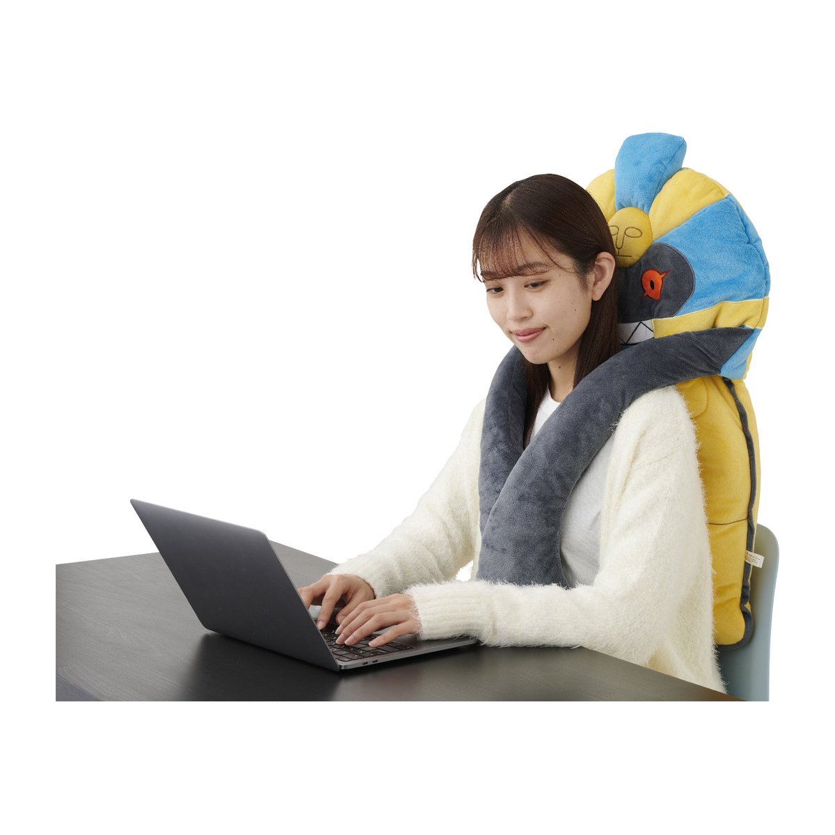 Lewchube's tweet photo. starting to think they just announced the best pokemon merch of all time https://t.co/6pYX3xZ5DQ