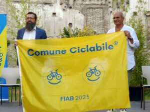 San Benedetto si conferma “Comune ciclabile”
bum.comunesbt.it/2024/02/02/ban…
#AntonioCapriotti #BandieraGialla #Fiab

Iscriviti al canale Telegram per ricevere gli aggiornamenti in tempo reale:
t.me/comunesbt