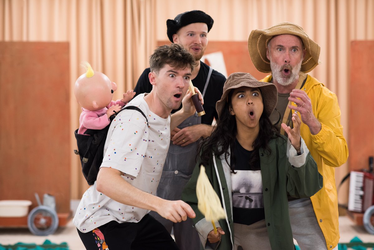 TheatreRoyalNew's tweet photo. 'We're Going on a Bear Hunt' opens in three weeks! 🐻📖

Join our intrepid family and their musical dog on a quest to find a bear! 🐻👨‍👨‍👧‍👦

📅 Fri 23 – Sun 25 Feb
ℹ Accessible perfs available
🎟 https://t.co/kCjgh7DXoM
🎭 @bearhuntlive https://t.co/H6ewtRfvrV
