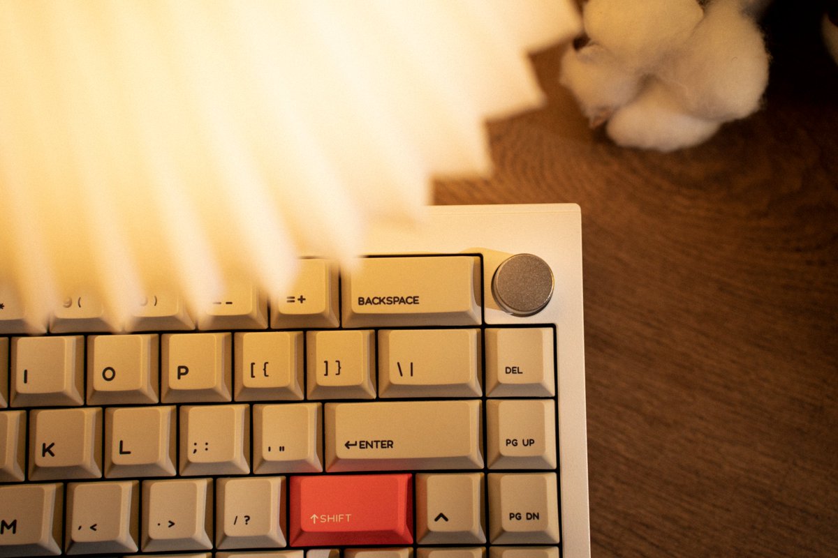 cidootech's tweet photo. Upgraded to the Moon White variant to TRI-Mode connection🥳🥳🥳
Get: https://t.co/MN1VoNIPEL
#cidoo #cidoov65 #mechkeebs #mechanicalkeyboards #customkeyboards #asmr #asmrtyping #asmrcommunity #cozydesk #deskinspo #cozy #switches #keycaps #foryourpage https://t.co/BFxKmqqElz