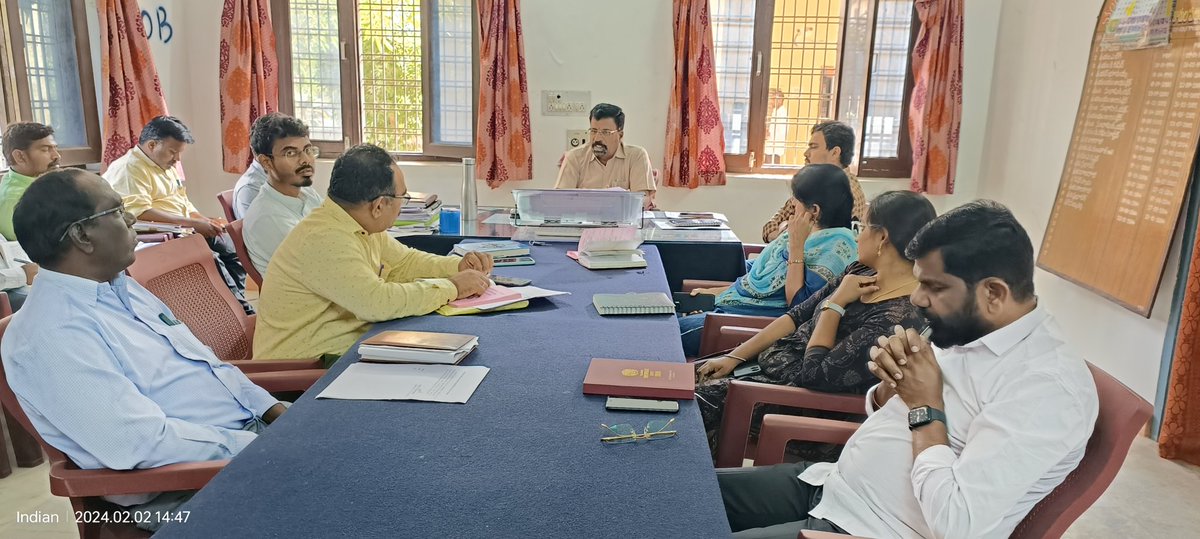 MPPSDPTURBAN's tweet photo. A Special Orientation and co-ordination meeting was convened for G.P Special Officers along with Panchayat Secretaries regarding Administration,Record Maintenance by MPDO sir 
@Collector_SDPT @BRSHarish @devakidevi20 @PonnamLoksabha @revanth_anumula @seethakkaMLA @AcSiddipet https://t.co/psWHIlRdSp