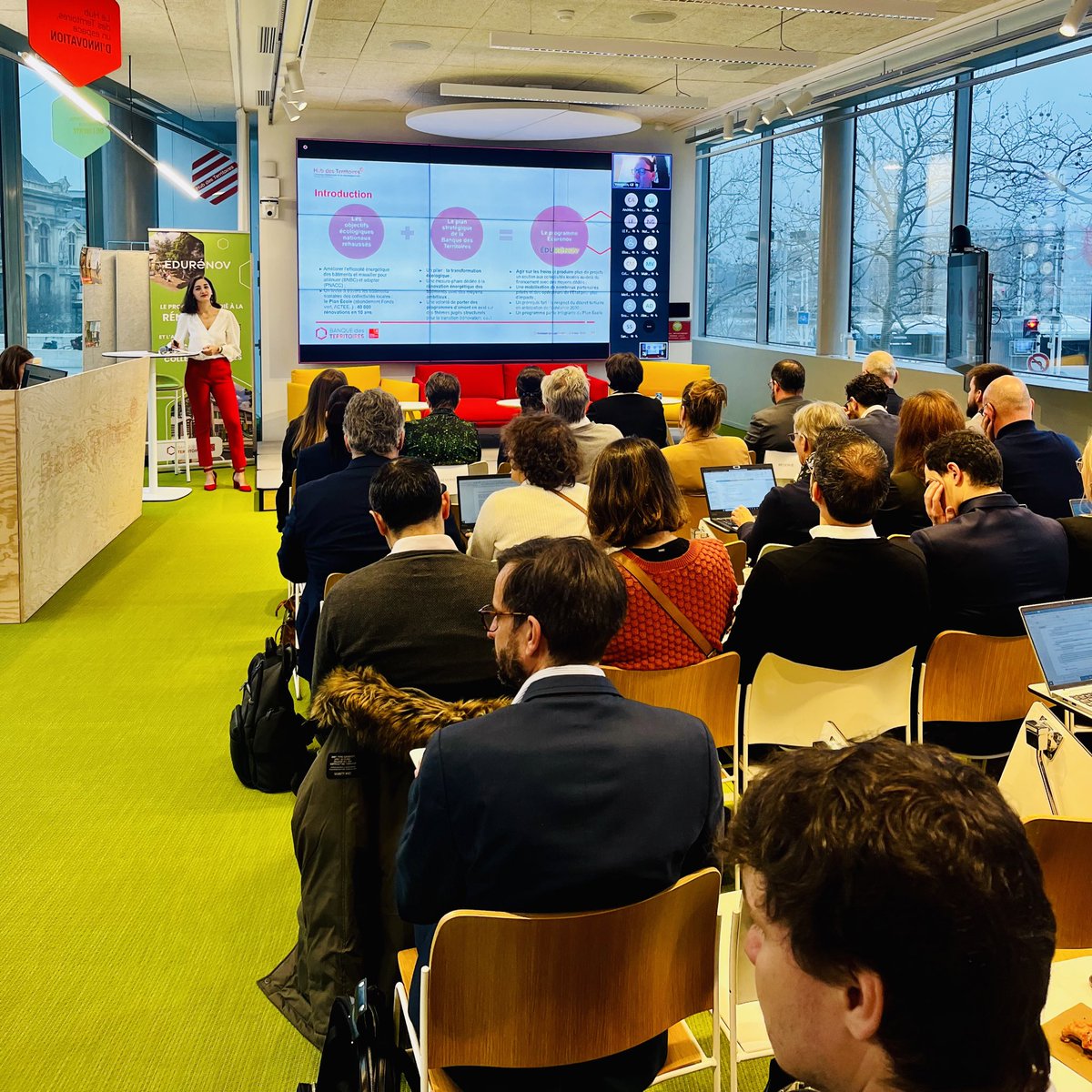 NicolasTurcat's tweet image. 🚧 2ème événement #EduRenov ce matin au #hubdesterritoires de la @BanqueDesTerr avec ses partenaires @fnccr @Ekopolis @FlameFederation (et bcp de monde +300 personnes) 

👉 3 exemples d’accompagnement territorial concret