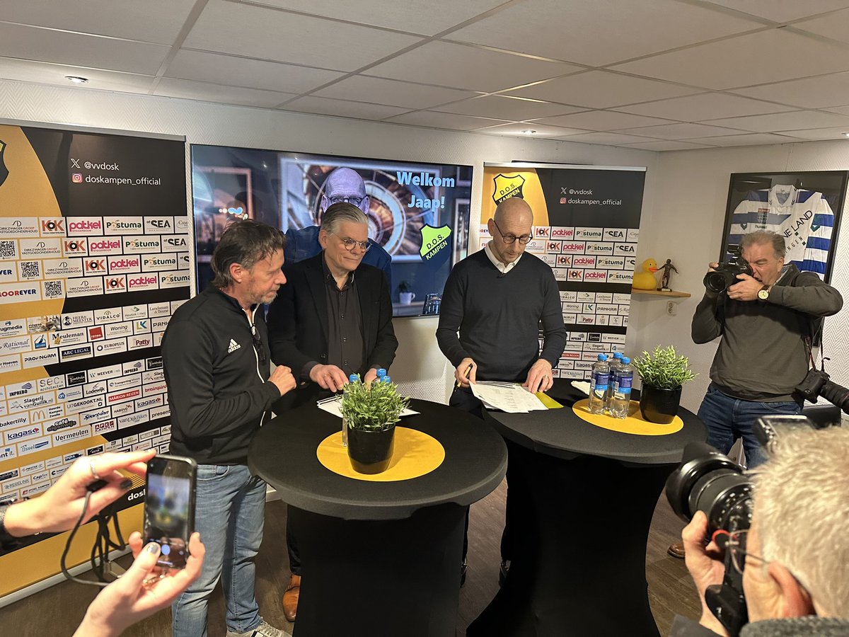 BREAKING NIEUWS!! Jaap Stam volgend seizoen de nieuwe hoofdtrainer van DOS Kampen. ‘Ik vind het fantastisch om terug te keren bij de club waar ik ooit begonnen ben. DOS is de enige amateurvereniging waar ik ja tegen zeg!’ Lees hier het hele artikel: doskampen.nl/1/398/jaap-sta…
