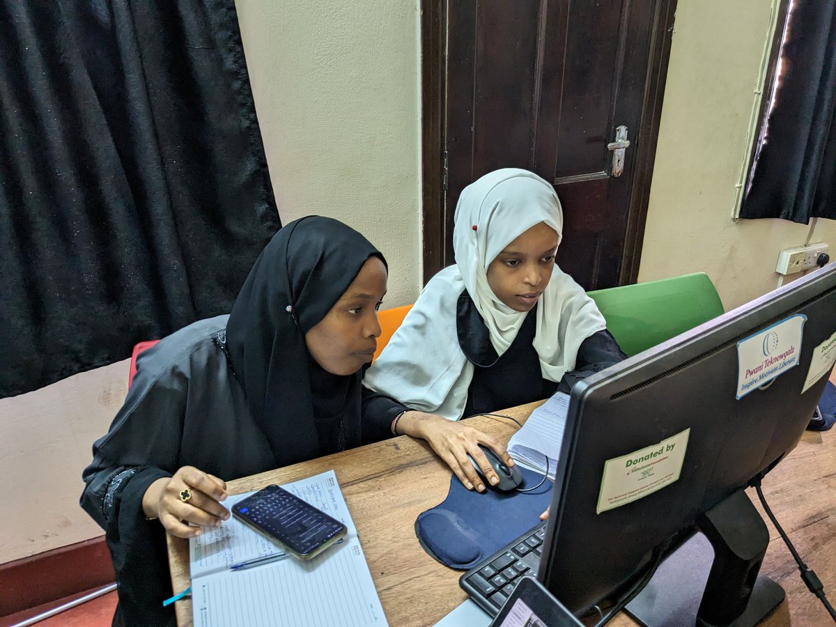 pwaniteknowgalz's tweet image. It's yet another friday and we are unveiling the power of Bootstrap cards in web development with @antony_wugoma ! Codehack participants are excited to enhance their UI skills and create stunning content blocks. #WebDev #BootstrapMagic #CodingJourney